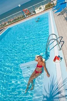 מיסאנו אדריאטיקו Hotel Atlantic Riviera Mare 4*, מיסאנו אדריאטיקו איטליה